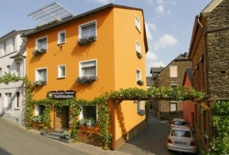 Weinstube Pension Moselbluemchen Цельтінґен-Рахтіґ Екстер'єр фото
